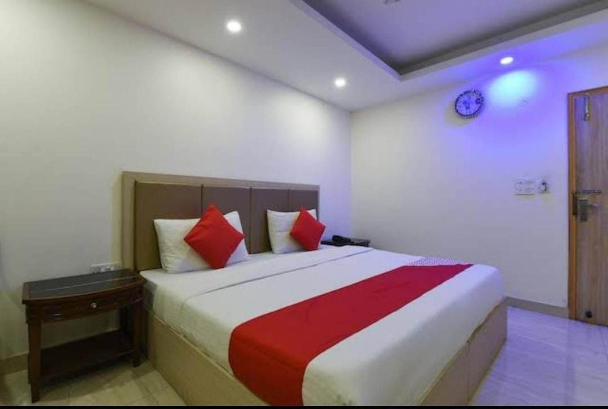 Airport Hotel Mahal New Delhi Exterior photo