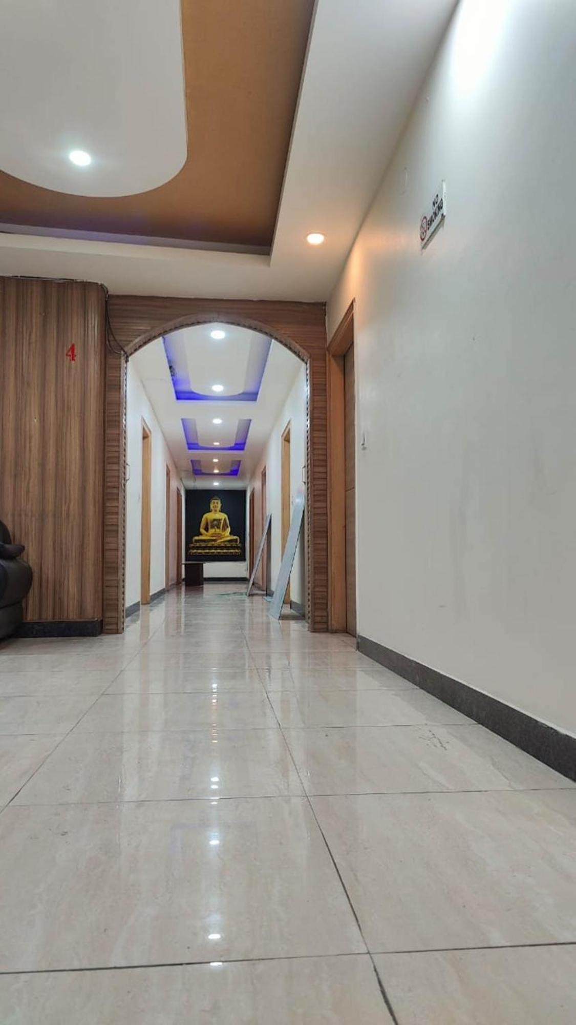 Airport Hotel Mahal New Delhi Exterior photo