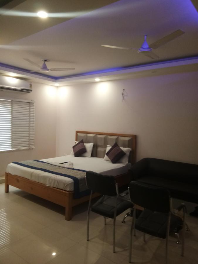 Airport Hotel Mahal New Delhi Exterior photo